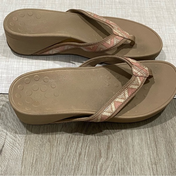 Vionic Hightide Platform Sandals - Picture 1 of 9
